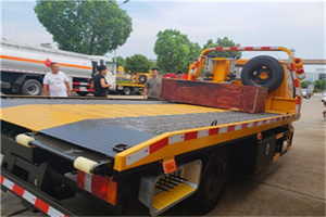 沾益附近拖车电话号码服务